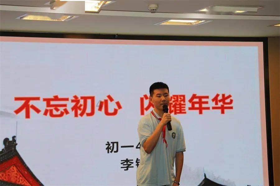 玉女峰婀娜曼妙之姿宛若亭亭玉立的少女